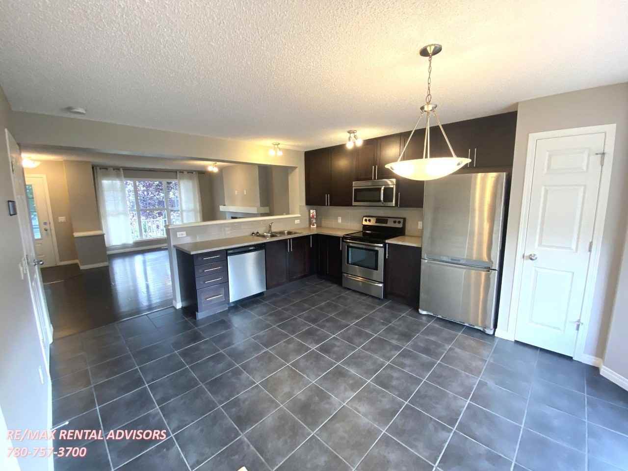 7503 22 Ave Sw - Photo 6 of 28