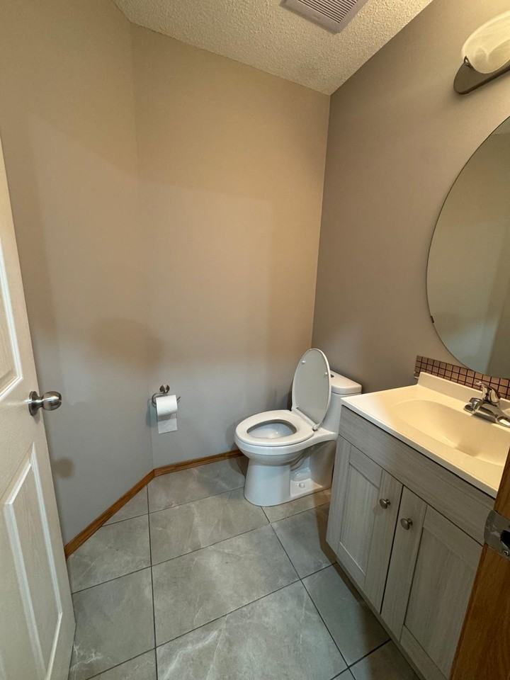 671 Taradale Dr Ne - Photo 4 of 17