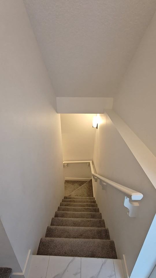 332 Hotchkiss Dr Se - Photo 3 of 14