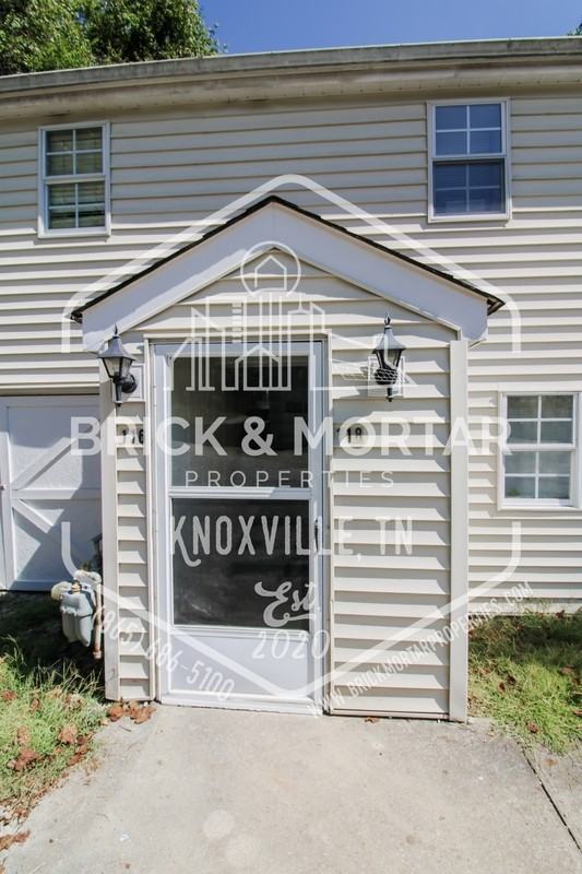 116 S Maple St - Photo 2 of 20