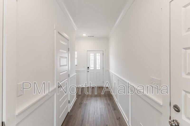 7574 Discovery Point Dr Nw - Photo 4 of 35
