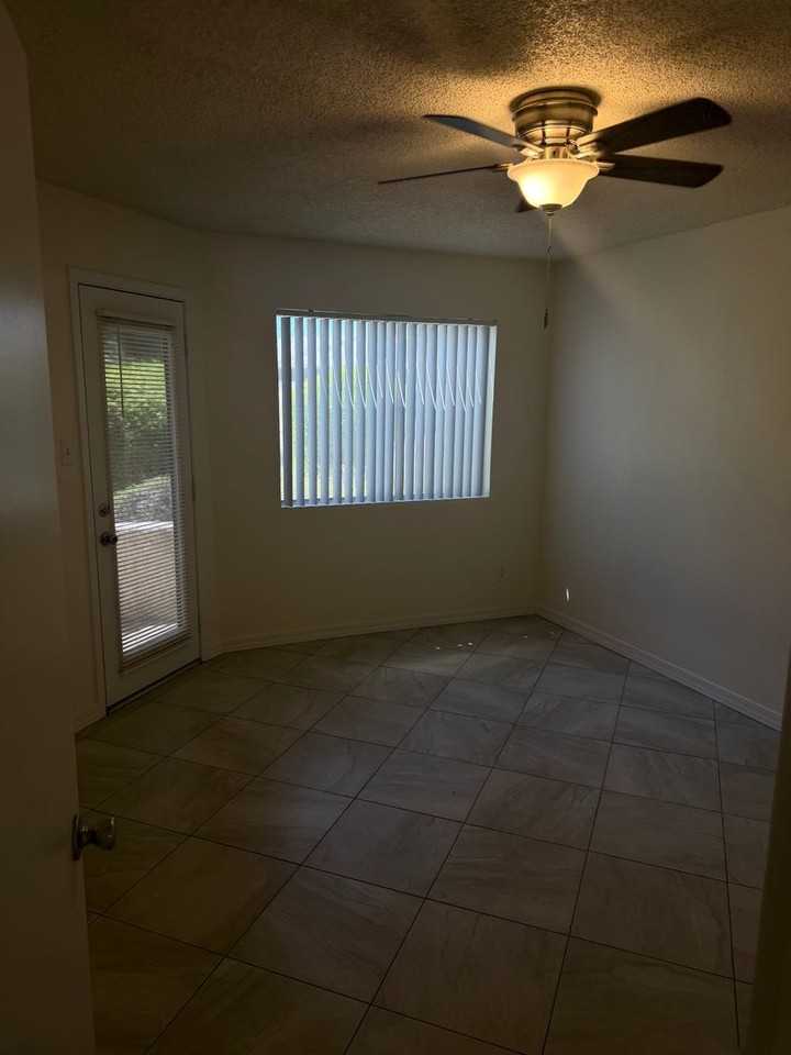 Mission Springs Apartment - Photo 3 of 22