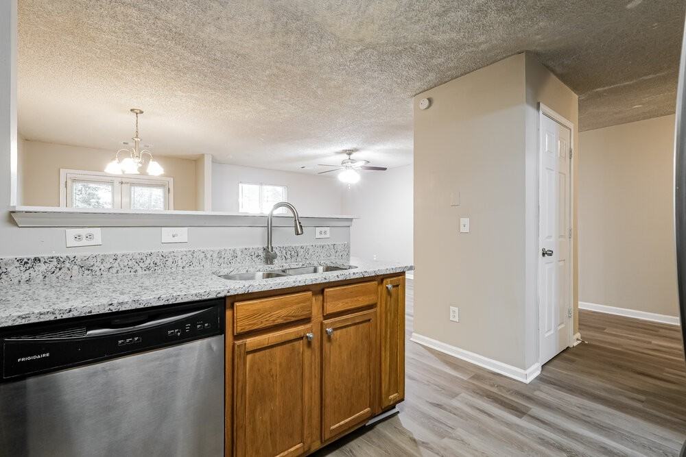 1315 Maple Valley Ct - Photo 7 of 16