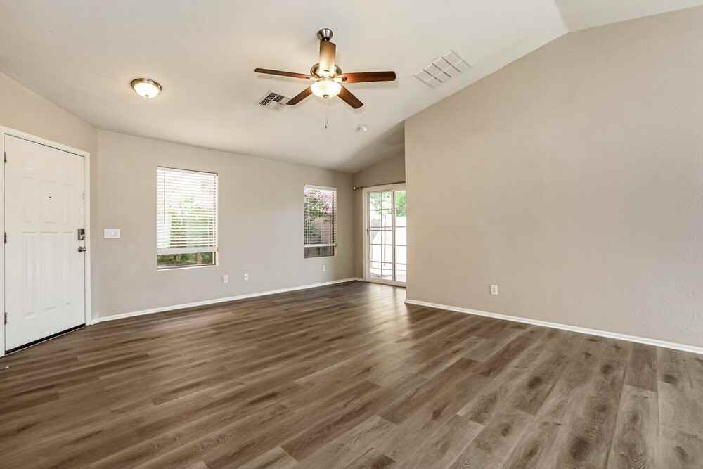 4127 E Mica Rd - Photo 5 of 16