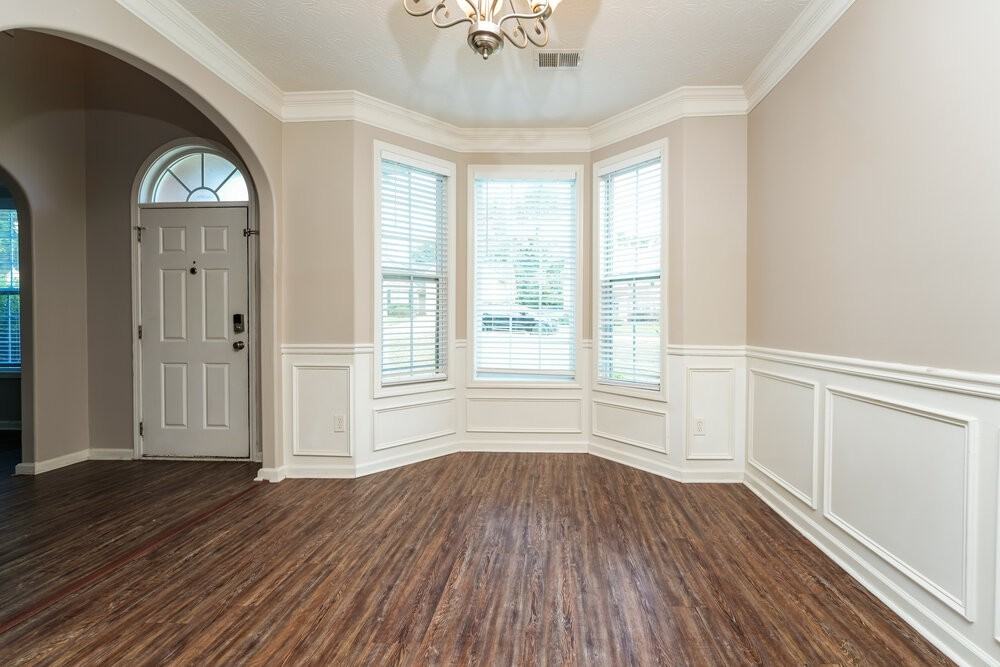 215 Greenland Dr - Photo 6 of 17