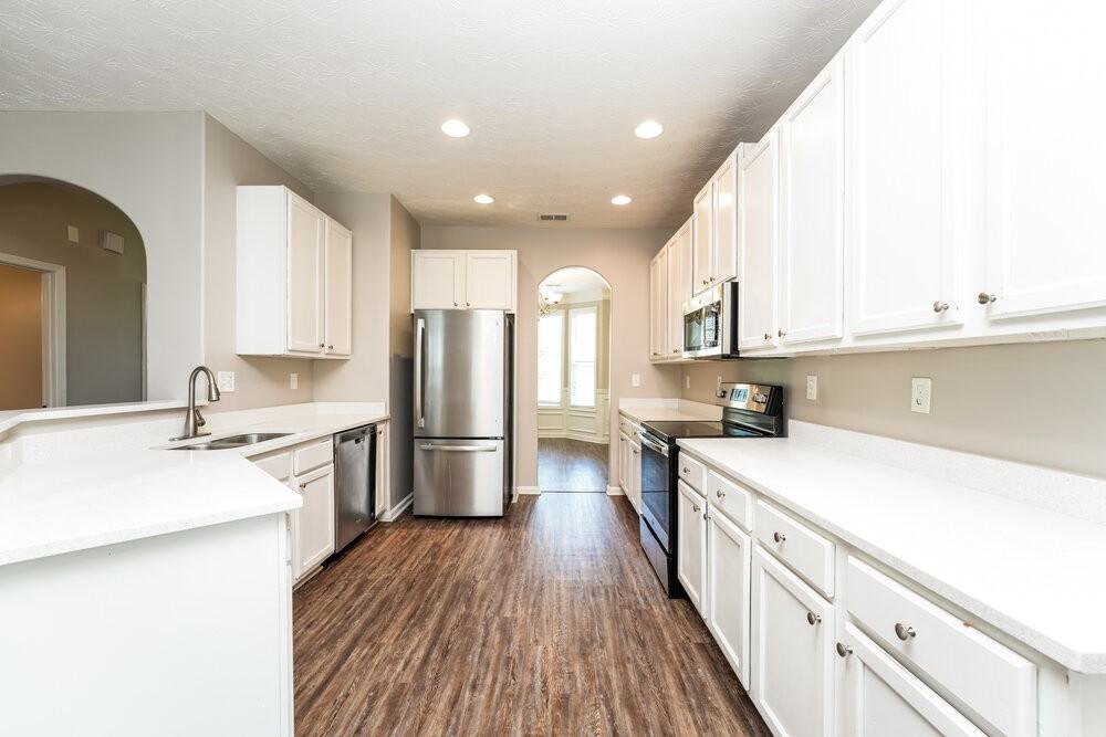 215 Greenland Dr - Photo 7 of 17