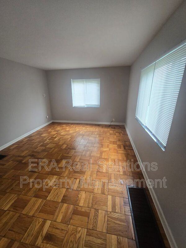 107 N Hampton Rd #A - Photo 6 of 16