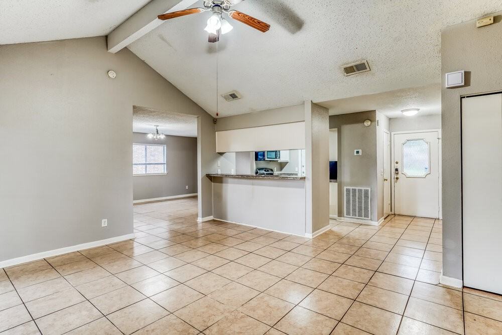 19523 Elmtree Estates Dr - Photo 5 of 16