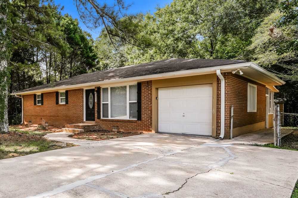 303 Mercer Dr - Photo 3 of 16