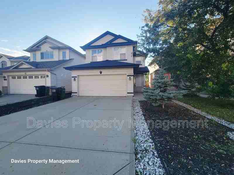 1020 118a St Sw - Photo 2 of 46