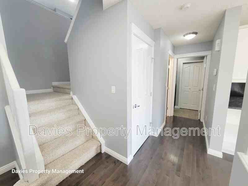 1020 118a St Sw - Photo 6 of 46