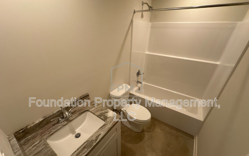 2510 Sl Henry St - Photo 7 of 10