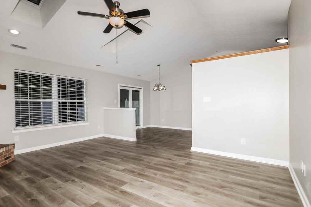 9695 Claymore Dr - Photo 4 of 16