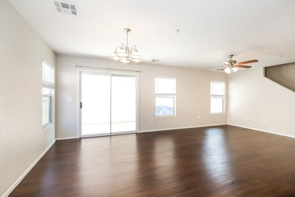 7332 Camden Pine Ave - Photo 6 of 17