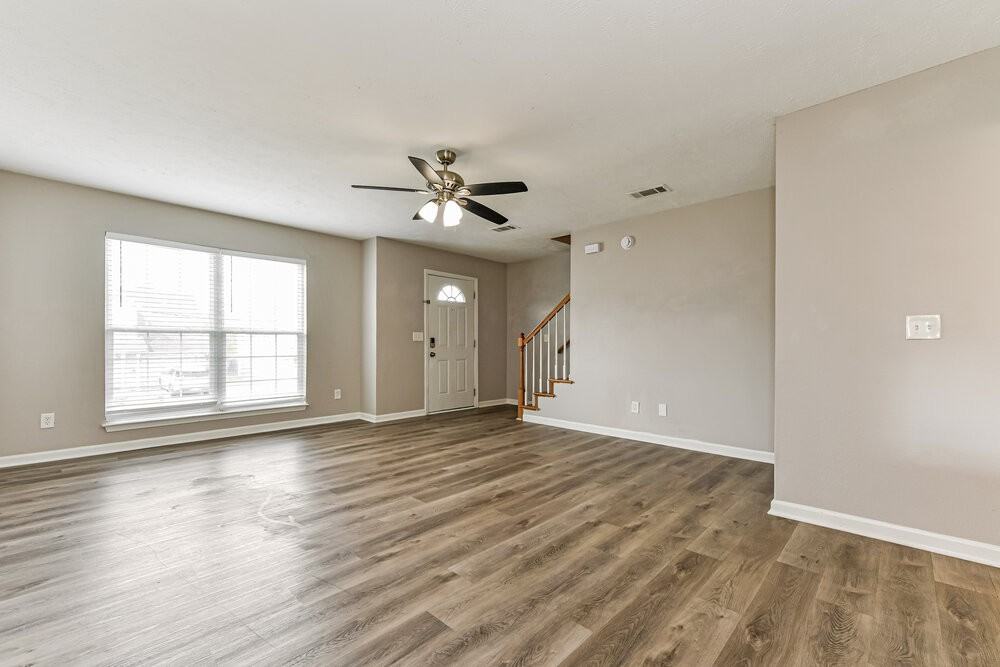 1103 Phelissa Dr - Photo 5 of 17