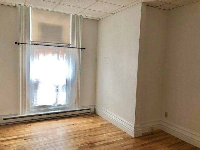 407 Beacon Street - Photo 2 of 6