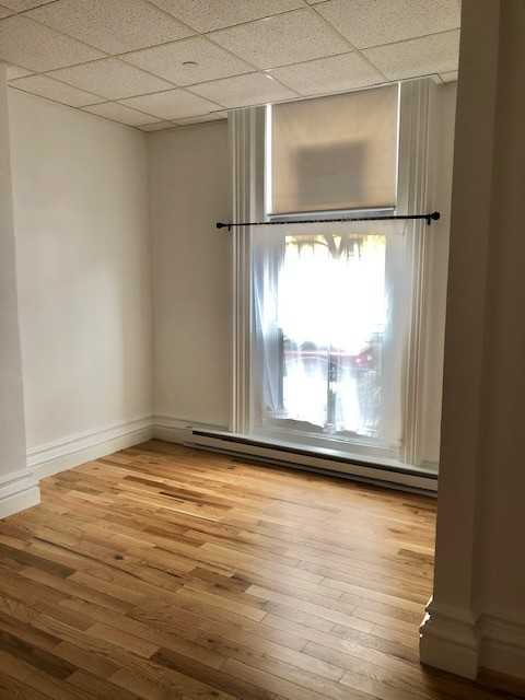 407 Beacon Street - Photo 4 of 6