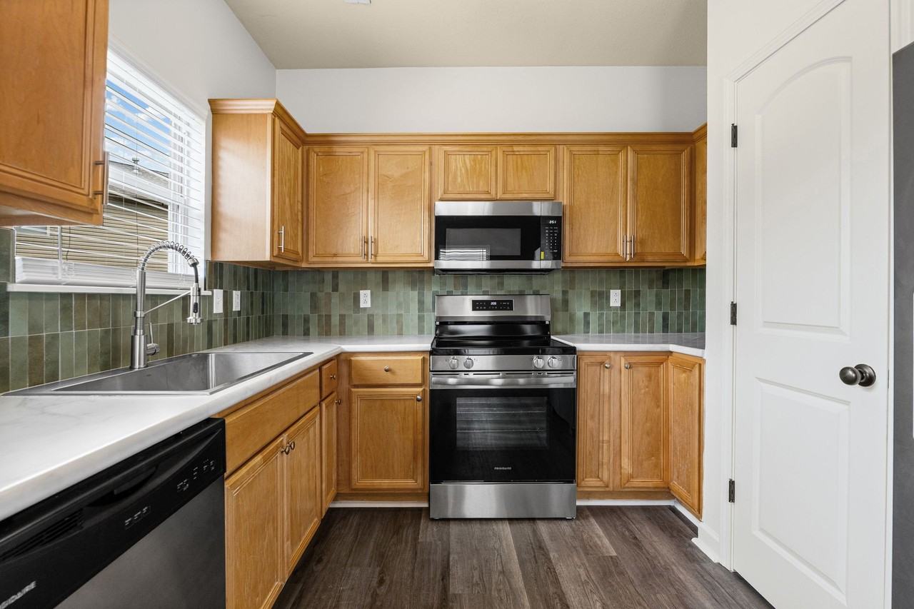 Jenne Hill Townhomes & Seasons Brook Estates - Photo 4 of 50