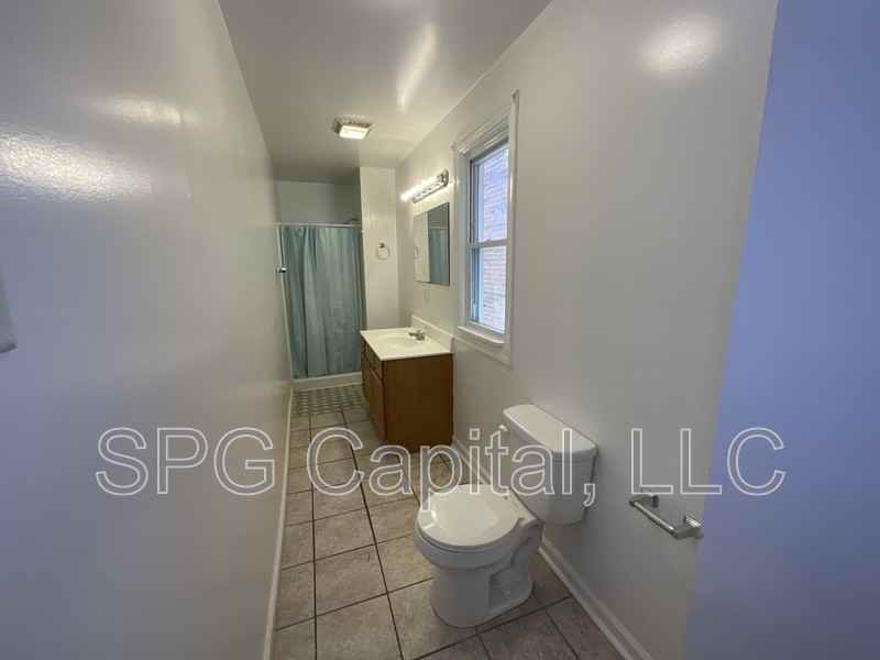 233 W Jackson St - Photo 7 of 10