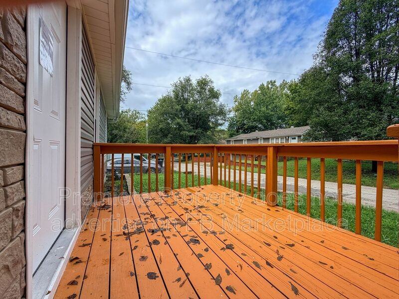 1749 Sinnot Cir - Photo 2 of 17