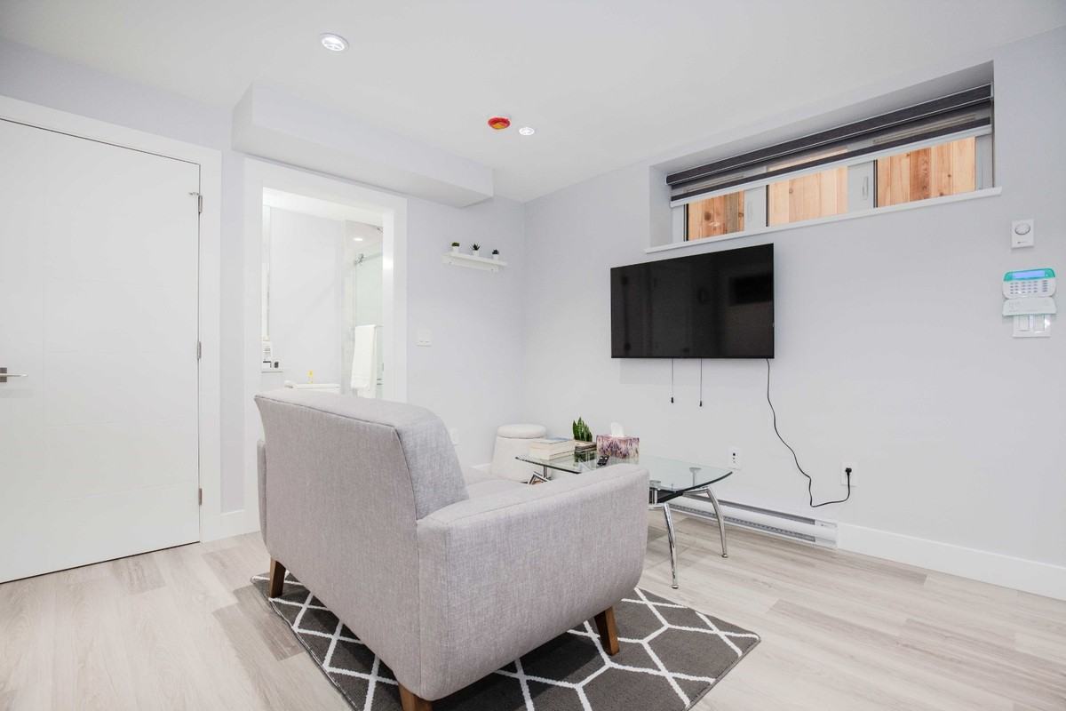 2221 East 1st Avenue - Photo 2 of 11
