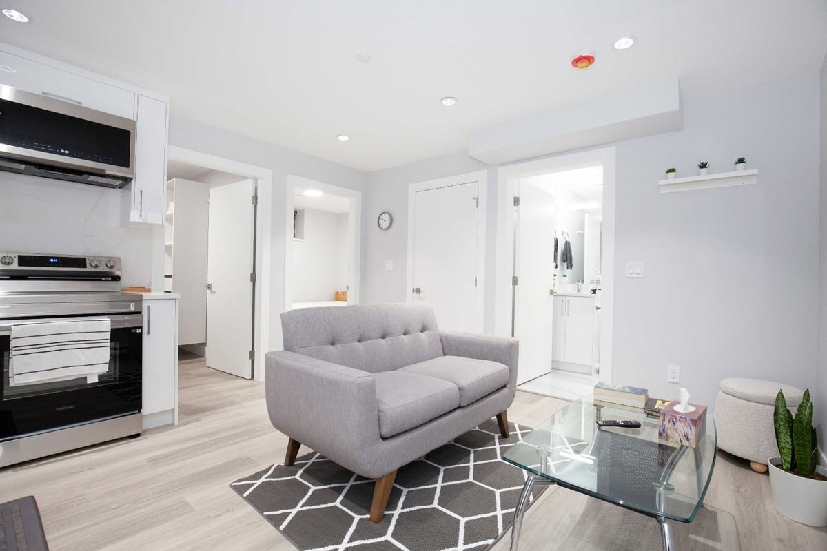 2221 East 1st Avenue - Photo 3 of 11