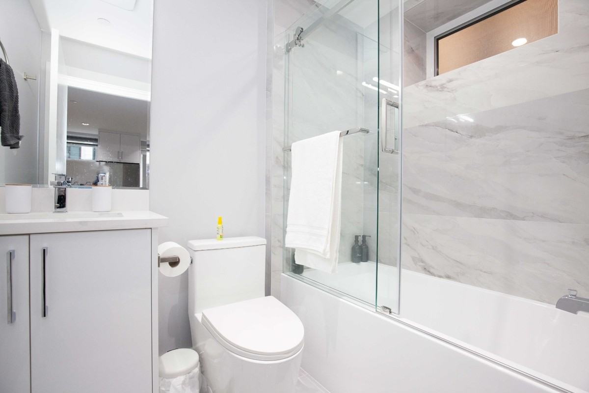 2221 East 1st Avenue - Photo 7 of 11