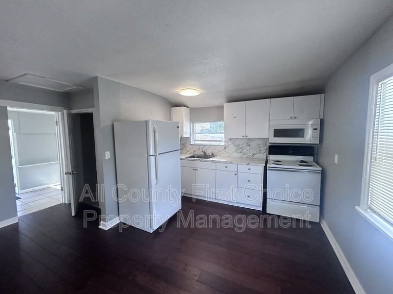 5475 42nd St N #1 - Photo 3 of 10