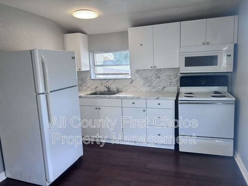 5475 42nd St N #1 - Photo 4 of 10