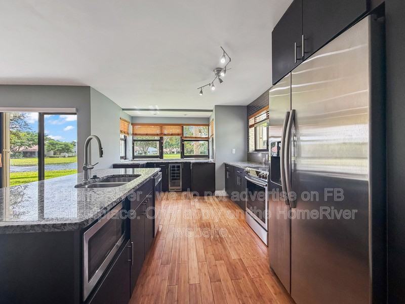 6418 La Costa Dr #104