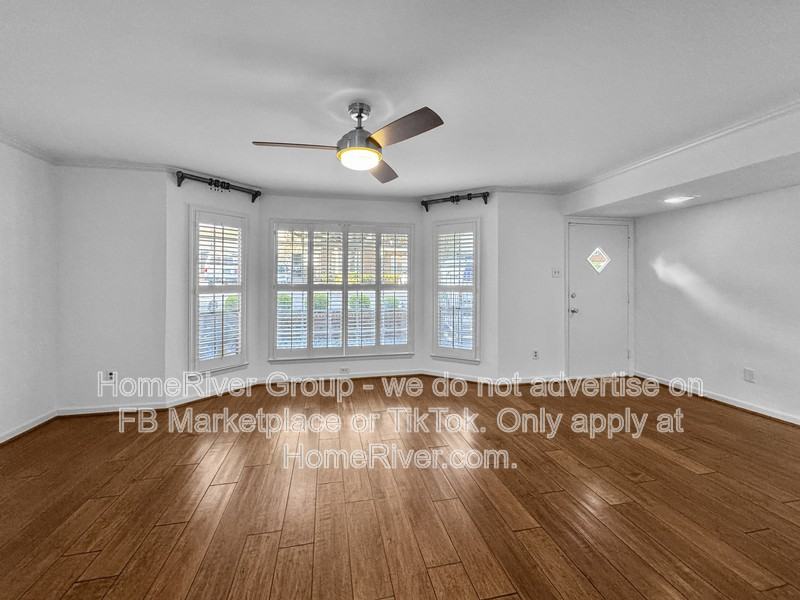 15935 Coolwood Dr #1065 - Photo 4 of 20