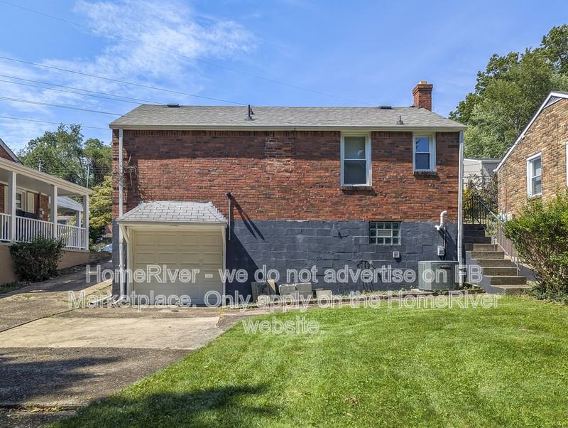 3815 Sunview Dr - Photo 3 of 21