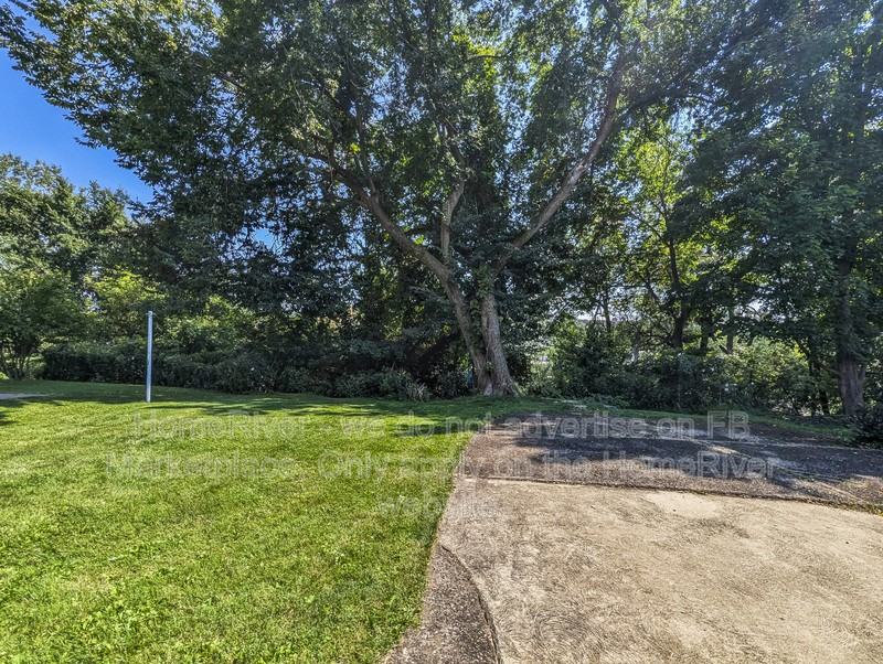 3815 Sunview Dr - Photo 4 of 21