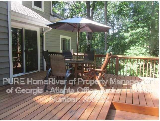 9160 Martin Rd - Photo 3 of 22