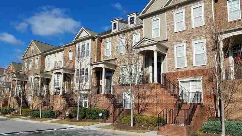 2329 Limehurst Dr Ne - Photo 4 of 26