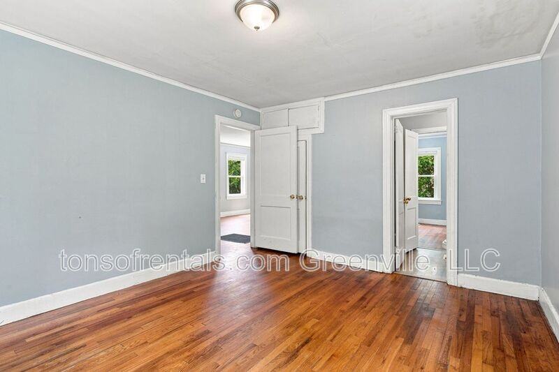 8 Pacific Ave - Photo 7 of 12