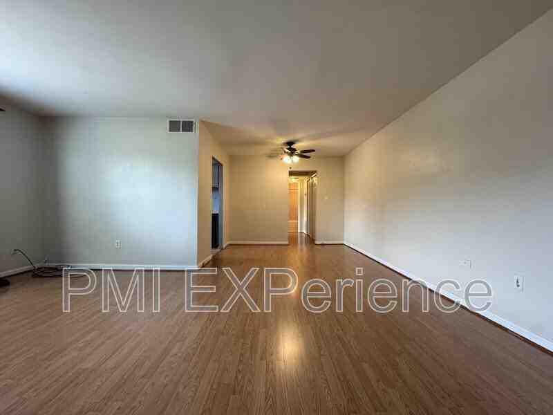 3825 Hamilton St #301 - Photo 3 of 14