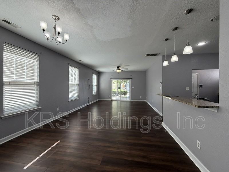 214 Harmony Dr - Photo 3 of 18