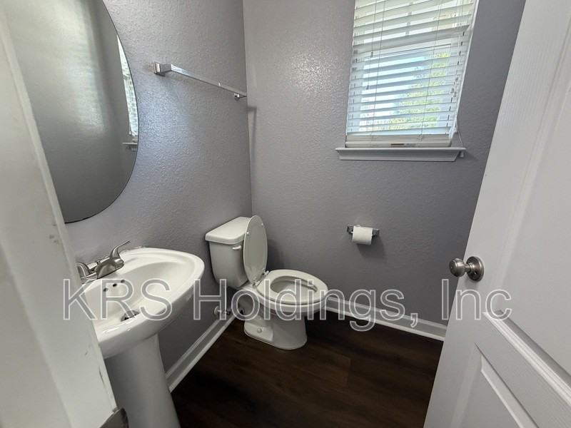 214 Harmony Dr - Photo 7 of 18