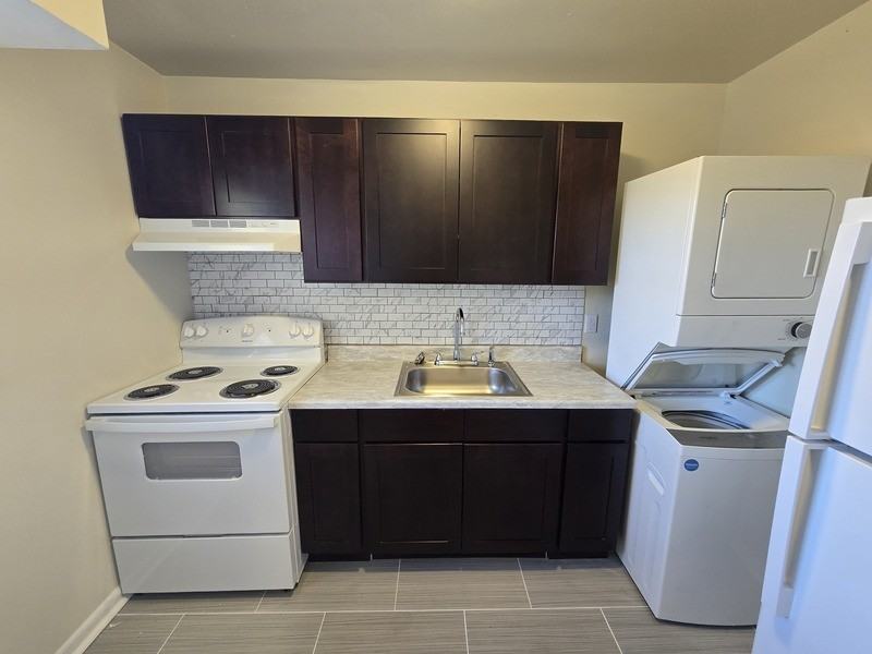 5211 Collindale Rd - Photo 5 of 10