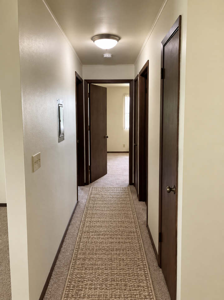 Bristol Apartments - Photo 7 of 11