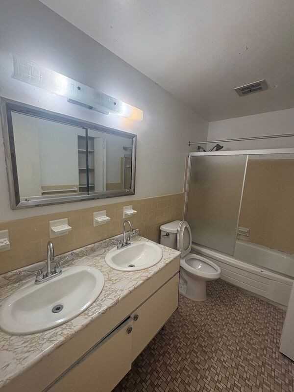 5521 Walther Ave #5521 - Photo 6 of 8