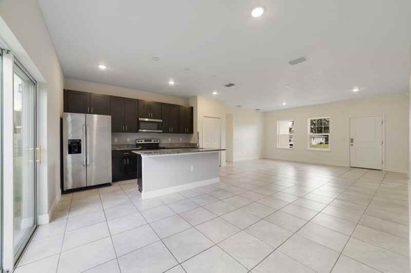 464 Marion Oaks Dr - Photo 3 of 12