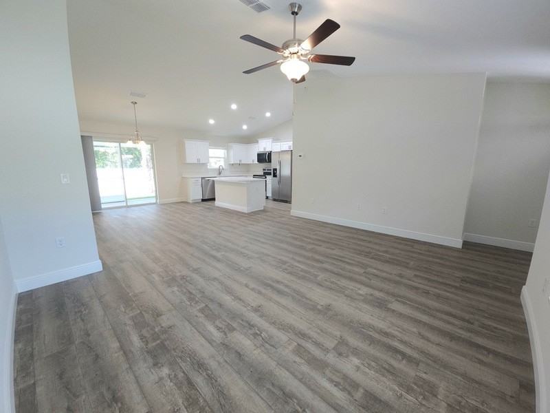 7726 N Janeaux Dr - Photo 5 of 20