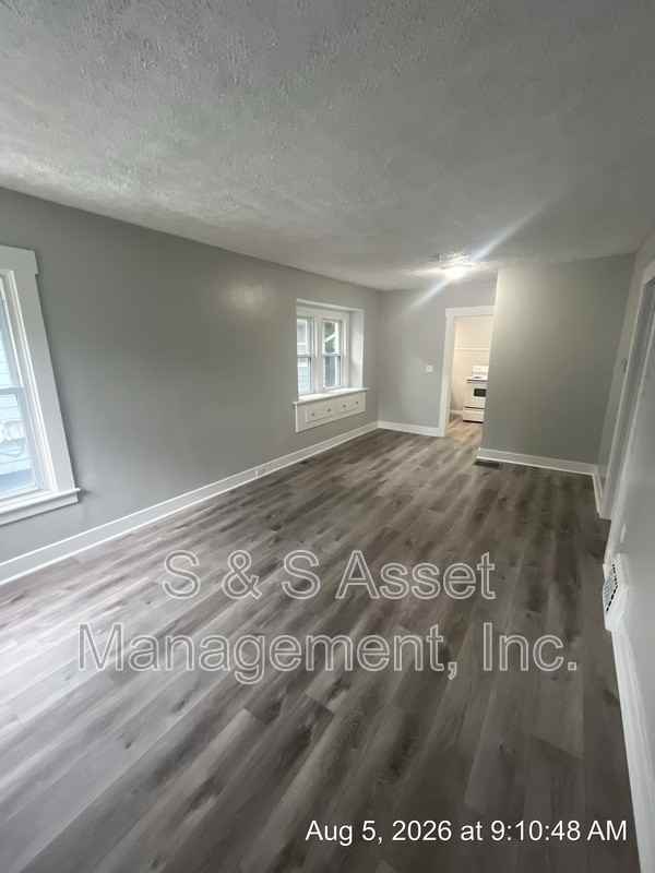534 Norman St - Photo 2 of 14