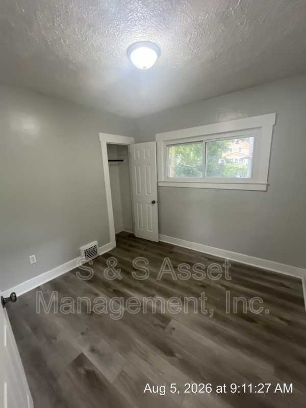 534 Norman St - Photo 6 of 14