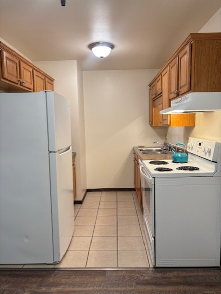 Bristol Oaks Apartments - Photo 5 of 10