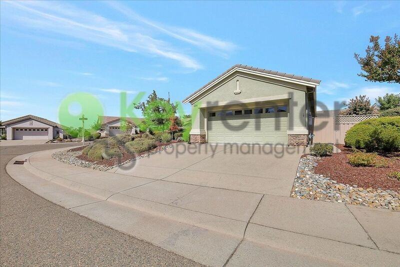 2532 Woodacre Ln - Photo 2 of 38
