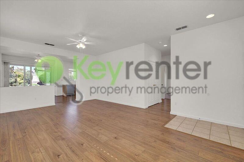 2532 Woodacre Ln - Photo 5 of 38