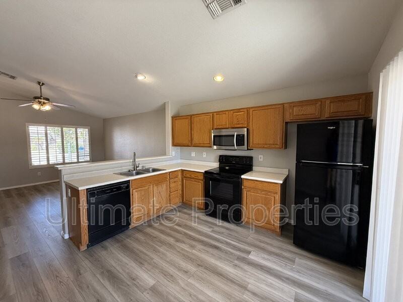 15345 W Evans Dr - Photo 5 of 10